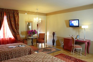 Xtrallusion offers characteristic Bed and Breakfast, B&B, Guest House, Hotel, Albergo and Country Lodge accommodation in Italy. Plus independent self-guided Walking, Adventure, Activity, Skiing and Paragliding Holiday itineraries on the Italian Rivieras, in the Italian Lakes, in the Italian Alps and in some of the most beautiful corners of Italy.